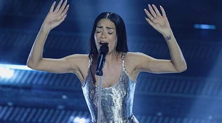 Sanremo 2025, l'Associazione Giornaliste italiane: "Male gli applausi da stadio a Elodie"