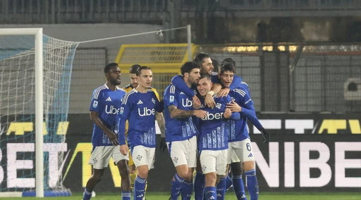 Serie A, il Como travolge l’Udinese 4-1 e va in zona salvezza