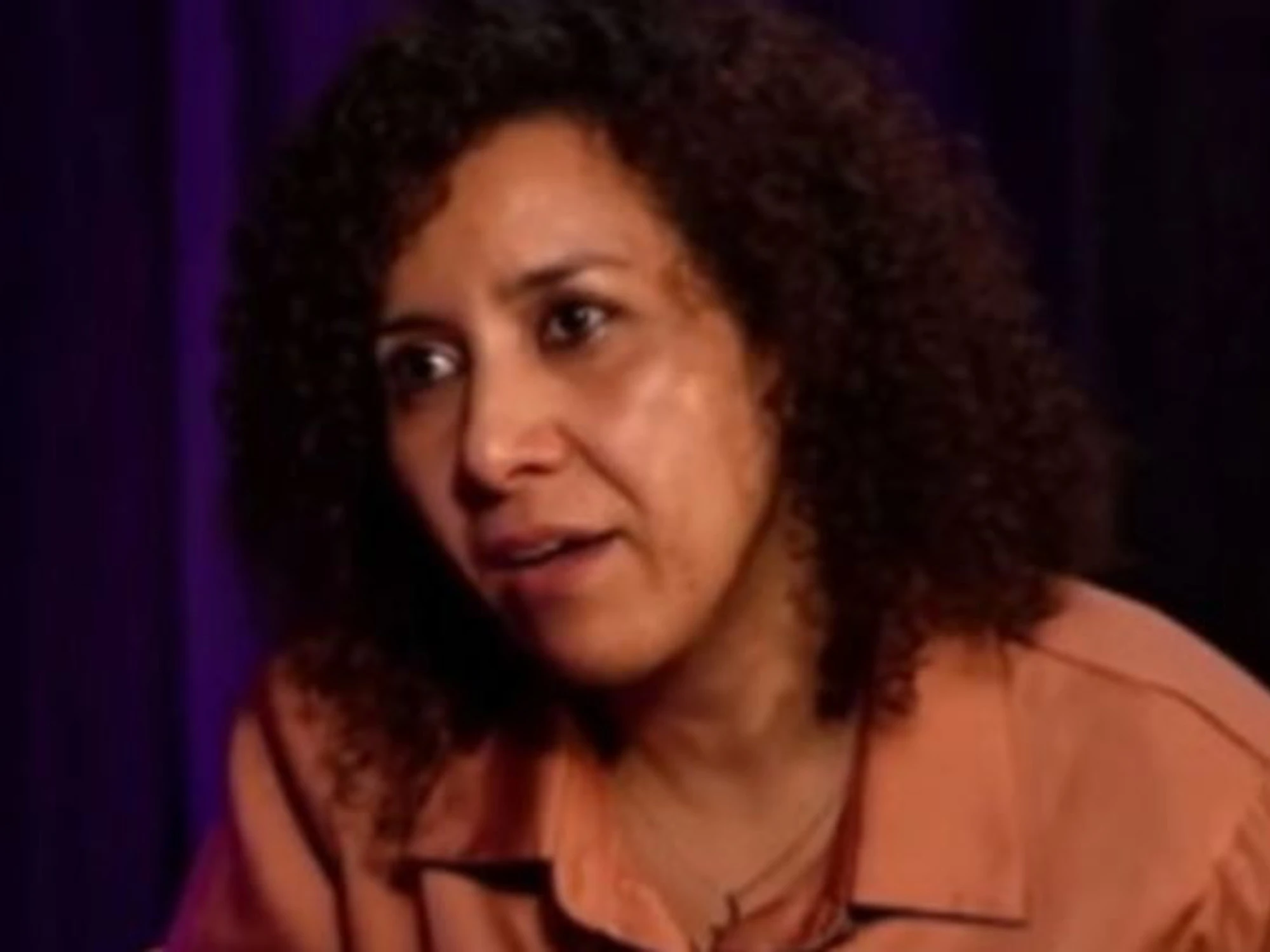 La musulmana convertita, pugno allo stomaco per la sinistra