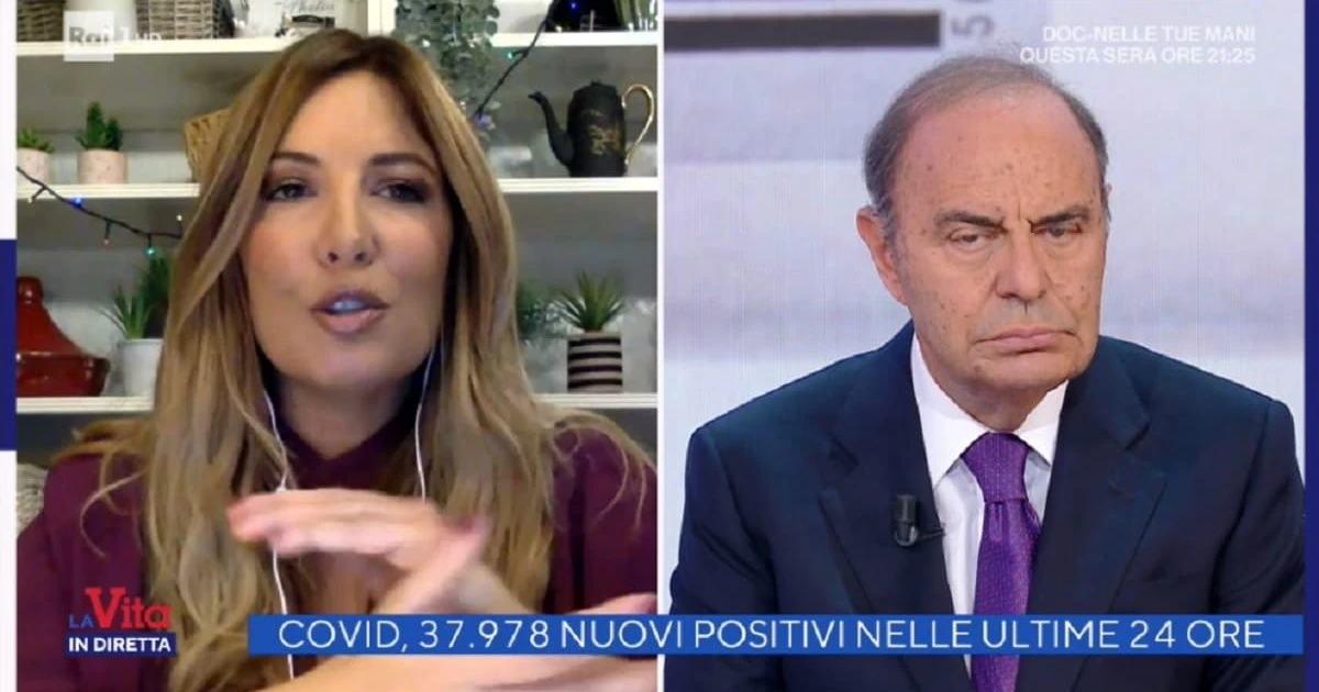 La Vita in Diretta, "qualcuno tifa per i morti?". Selvaggia Lucarelli, attacco gratuito a Bruno Vespa: lui la fulmina con tre parole