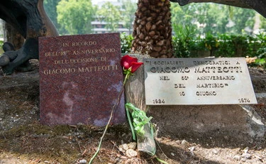 Giacomo Matteotti, lo sfregio alla targa? Colpa di Giorgia Meloni...