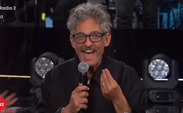 La Pennicanza, Fiorello affonda la sinistra: "Bei democratici... e ora insultatemi pure"