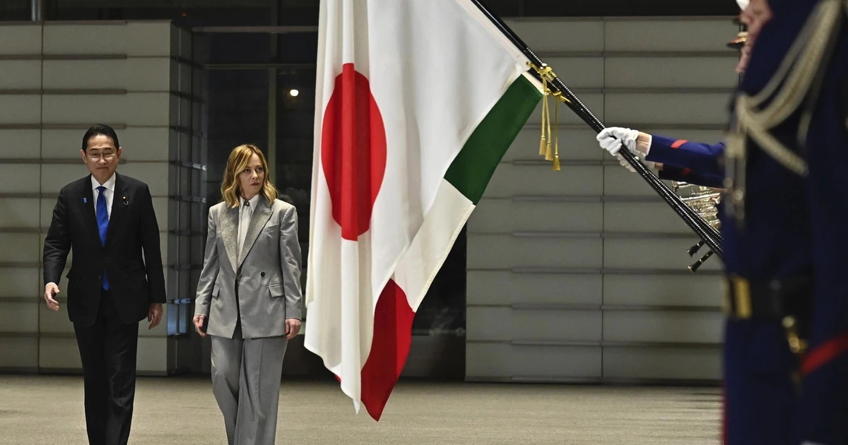 Giorgia Meloni in Giappone, patto strategico con Kishida: caccia e portaerei, i punti dell'intesa