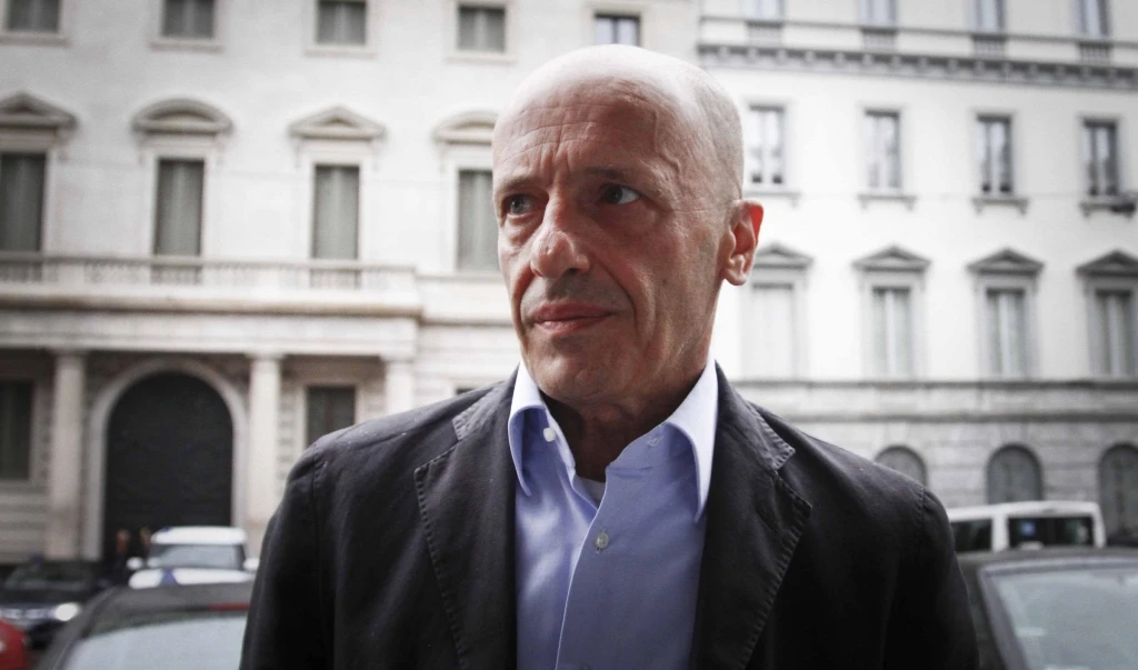 Sallusti: quando Berlusconi mi telefonò per l'editoriale su Fini