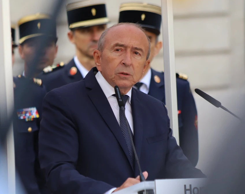 Francia, Macron sempre più solo, anche il ministro dell'Interno Gerard Collomb consegna le dimissioni