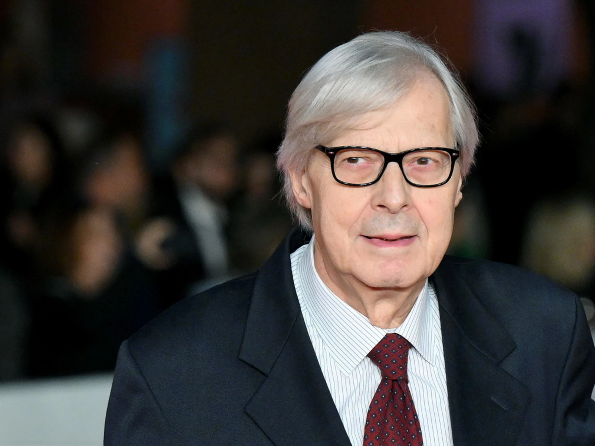 &quot;Ci vediamo presto&quot;: Sgarbi, foto clamorosa | <span style="color: rgb(153, 0, 0);">Guarda</span>