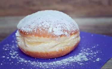 Reggio Emilia, "ha ucciso il cugino con un bombolone alla crema" per l'eredità