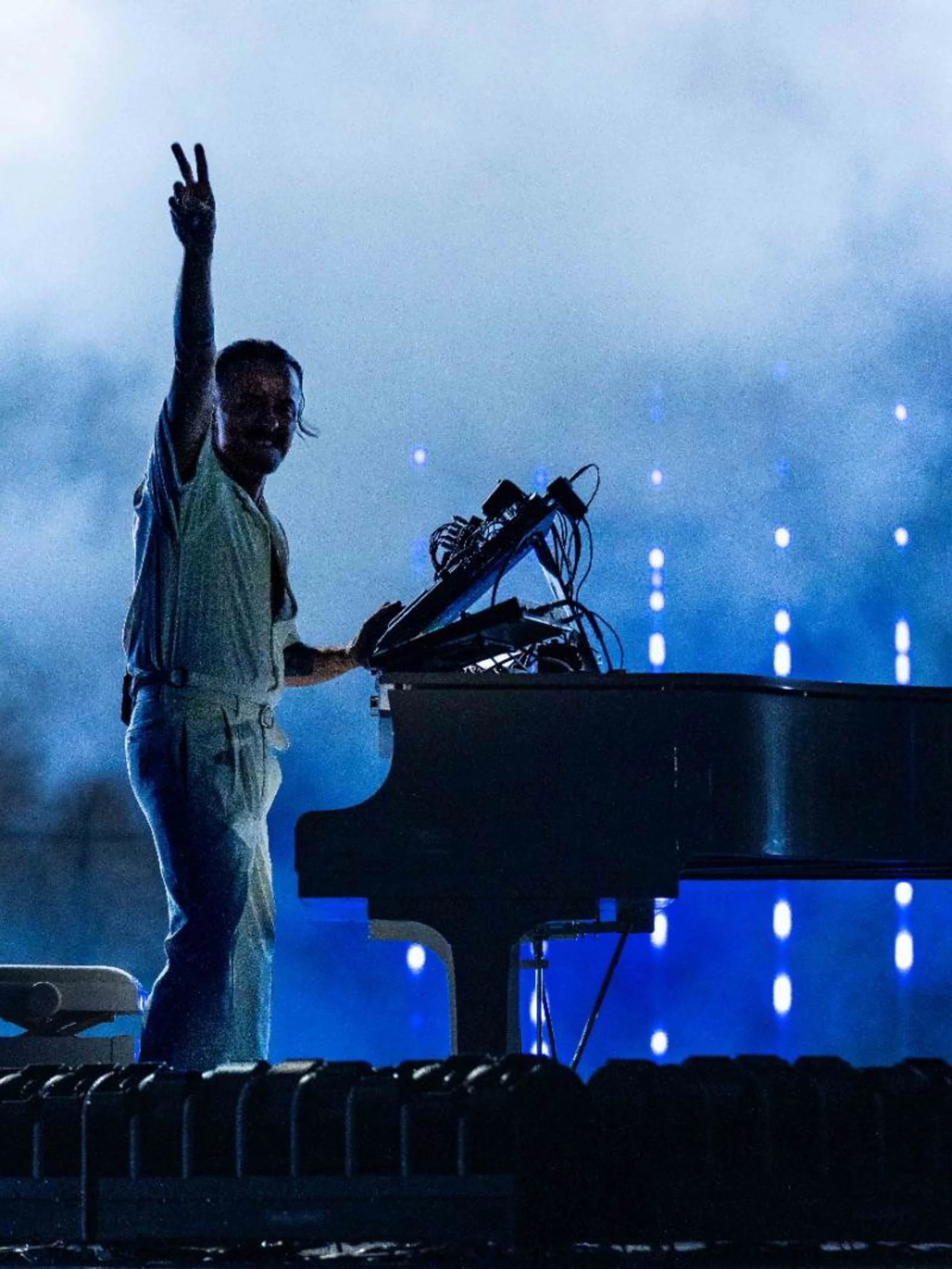 Claypaky illumina l’Arena di Verona insieme a Francesco De Cave per RTL 102.5 e Radio Zeta