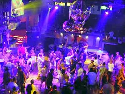Brasile, fiamme in una discoteca: 90 morti