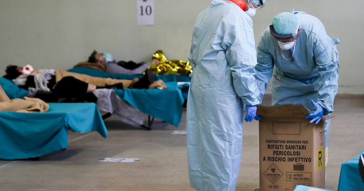 Coronavirus, la testimonianza di Mattia dal letto di ospedale: "Ho 29 anni e questa m*** mi sta uccidendo dentro"