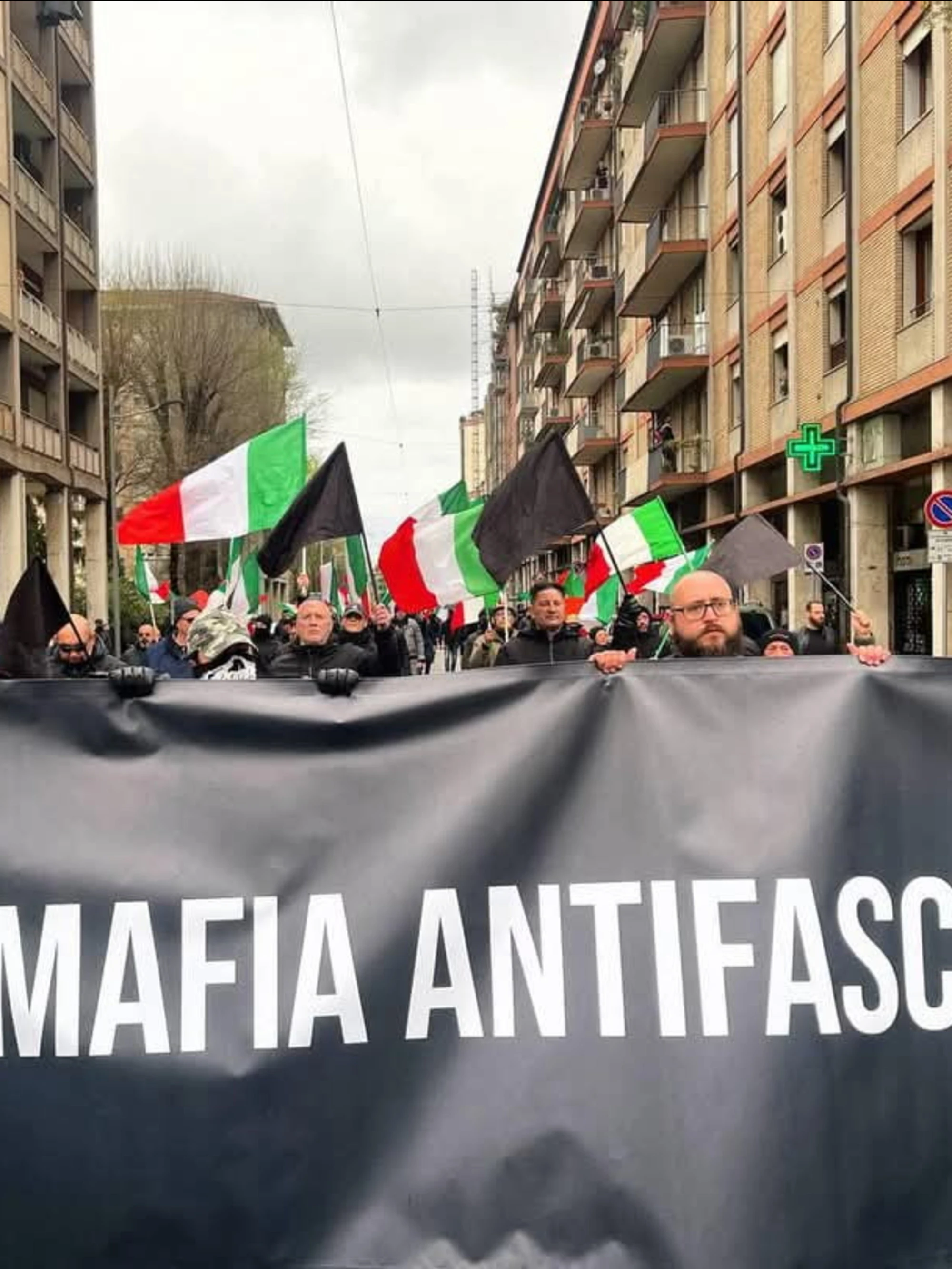 Padova, corteo contro la “mafia antifascista”? La sinistra si infuria: "È inaccettabile"