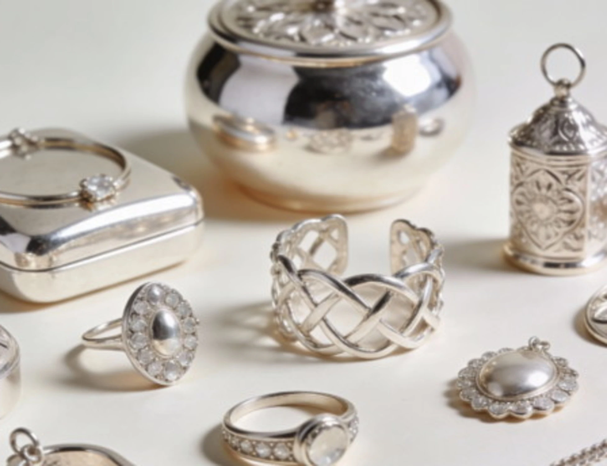 Argento usato: come monetizzarlo al meglio tra quotazioni e direttive?