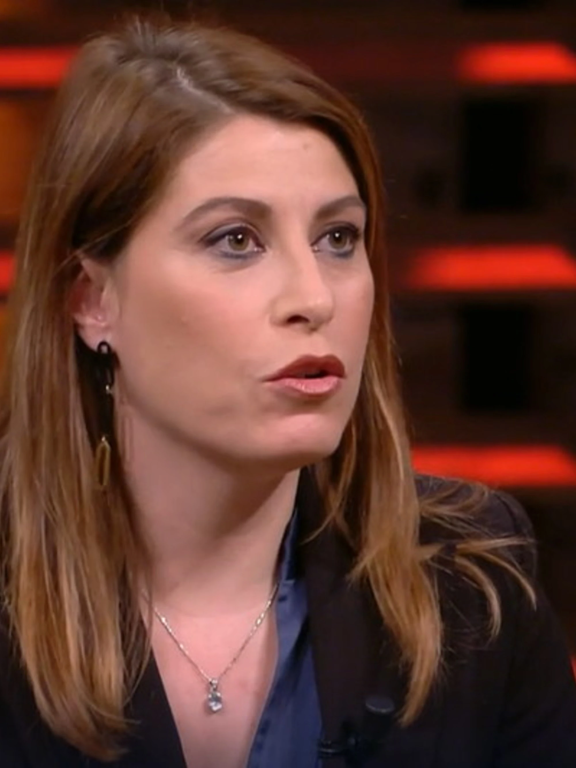 Piccolotti insulta Meloni, Totaro la zittisce: "Ho scoperto una cosa"