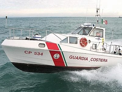 Tragica gita in pedalò: trovato il corpo del ragazzino disperso incagliato tra gli scogli