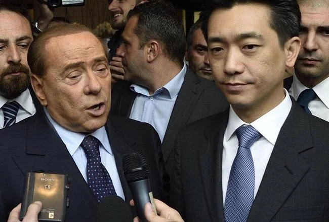Fermi tutti, torna Mr Bee: quando (forse) chiude l'affare con Berlusconi