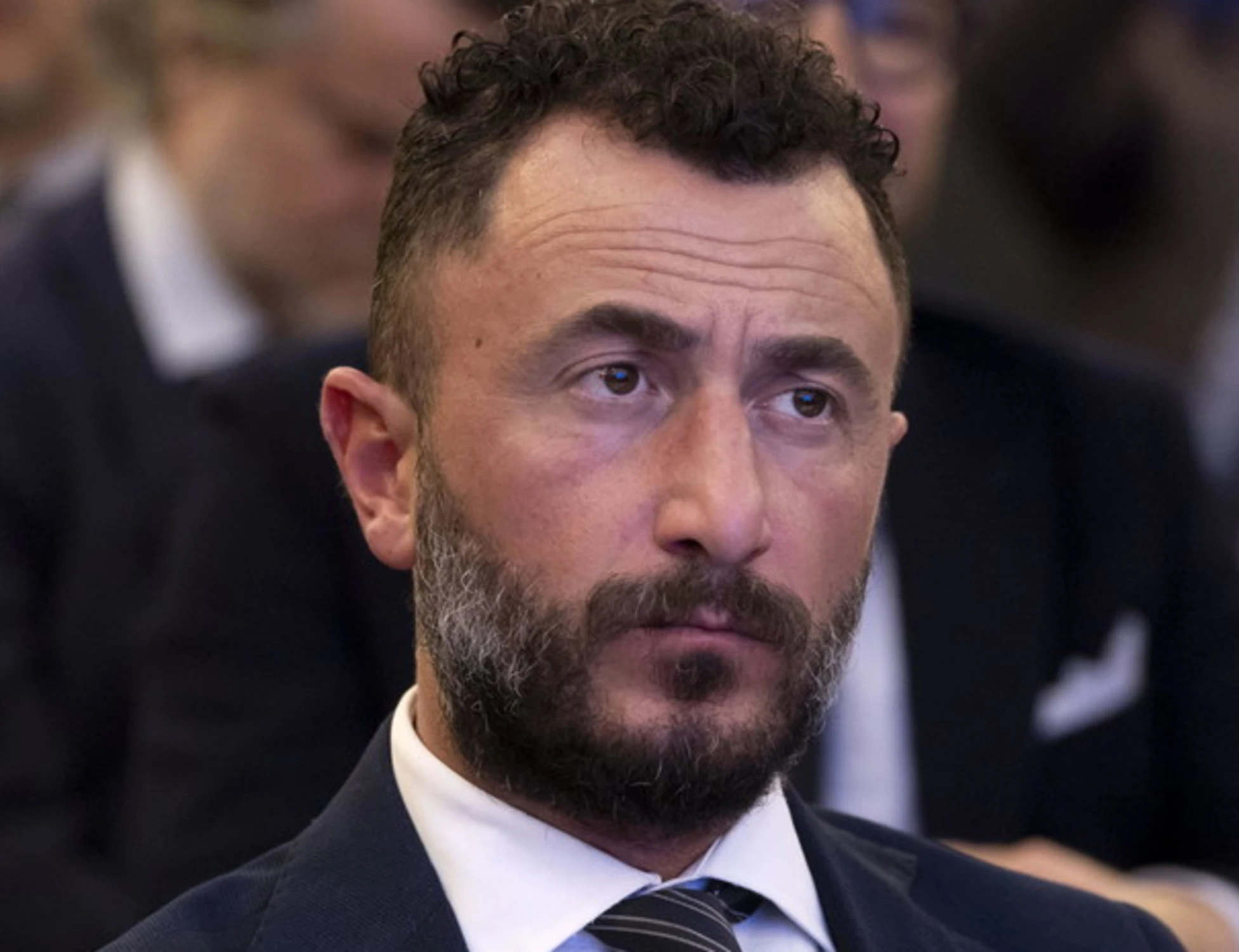 Emanuele Pozzolo finisce fuori strada col Suv nel Biellese: positivo all'alcoltest