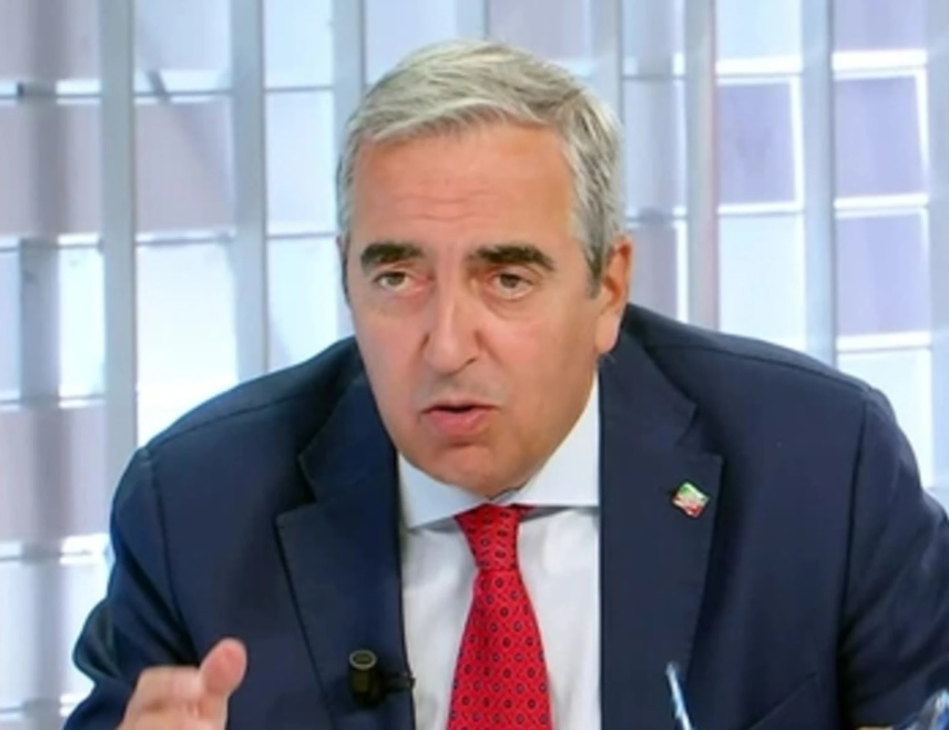 Ceuta, Maurizio Gasparri azzera Sanchez e sinistra: "Ma la crisi non era finita?"
