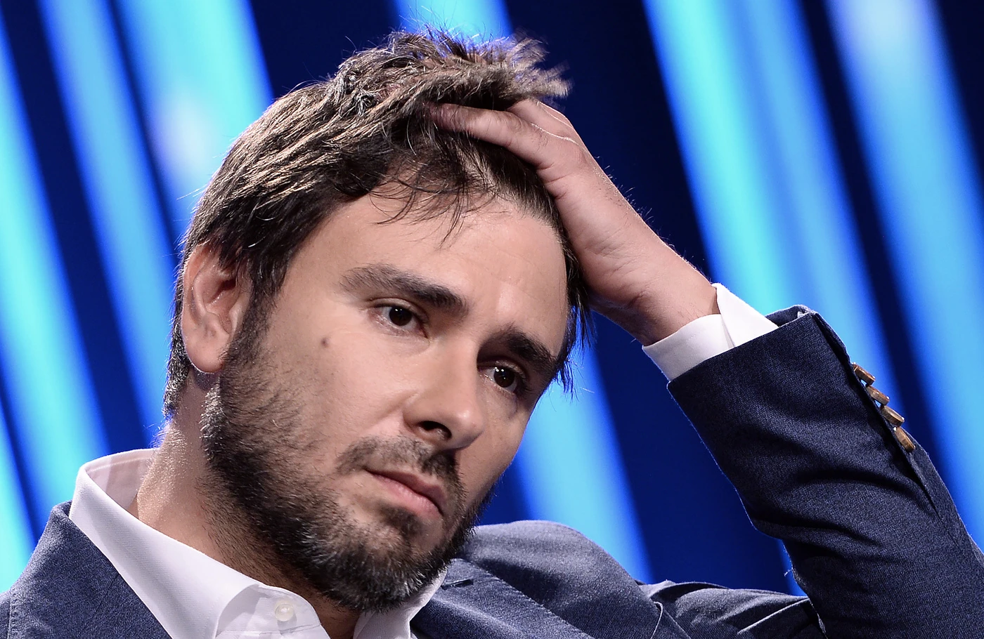 Alessandro Di Battista, retroscena horror dal cuore M5s. "Cerchi lavoro altrove", come vogliono punirlo