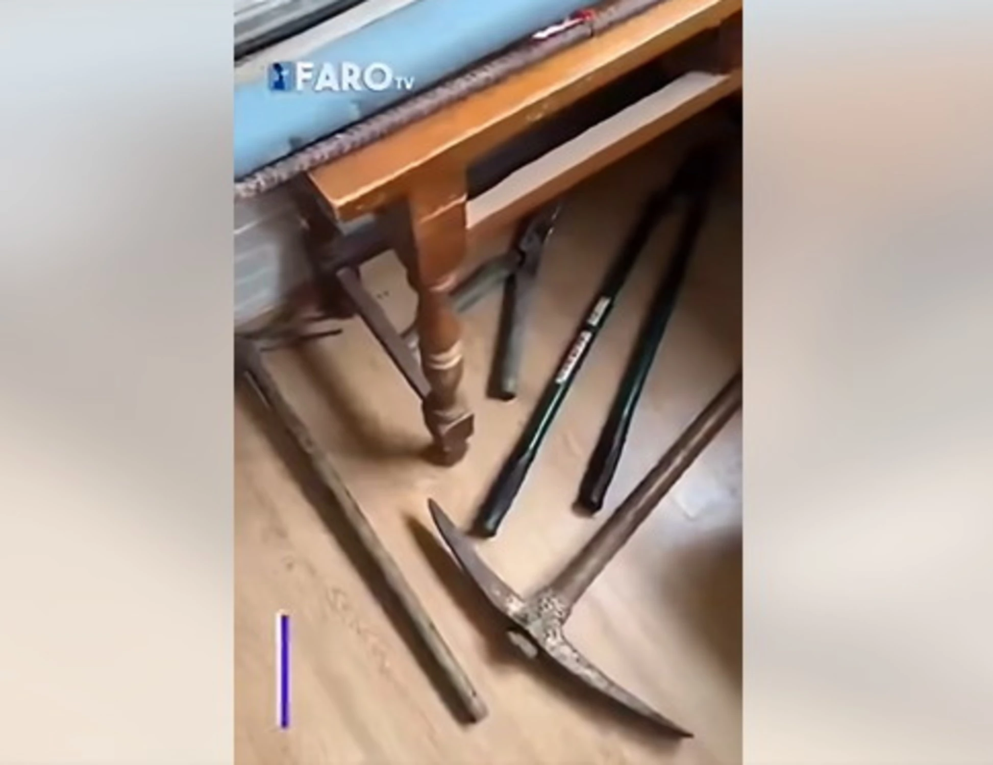 Ceuta, ai clandestini sequestrati coltelli, forbici e picconi. Intanto Sanchez torna in vacanza