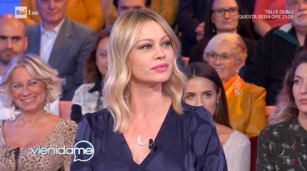 Anna Falchi a Vieni da Me: "La storia con Fiorello?", come è finita in disgrazia