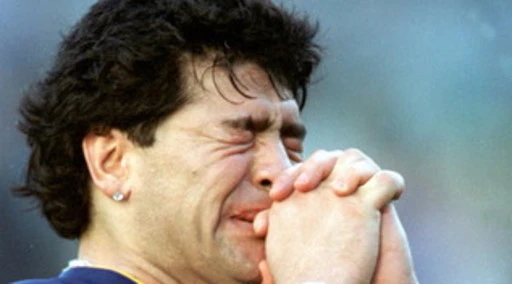 Diego Maradona, l'autopsia: "Ha sofferto per 6-8 ore". I dettagli che cambiano il quadro: lo hanno fatto morire?