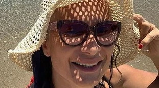 Vladimir Luxuria in bikini, la trans più famosa d'Italia conquista tutti: "Ammazza che fisico"