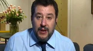 Non è l'Arena, Matteo Salvini contro Vincenzo De Luca: "Ha passato l'estate a insultarmi. Piccolo uomo"
