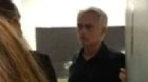 Josè Mourinho, follia prima della conferenza stampa: "Mettetevele nel cu***, tutto una mer***". Rischia grosso