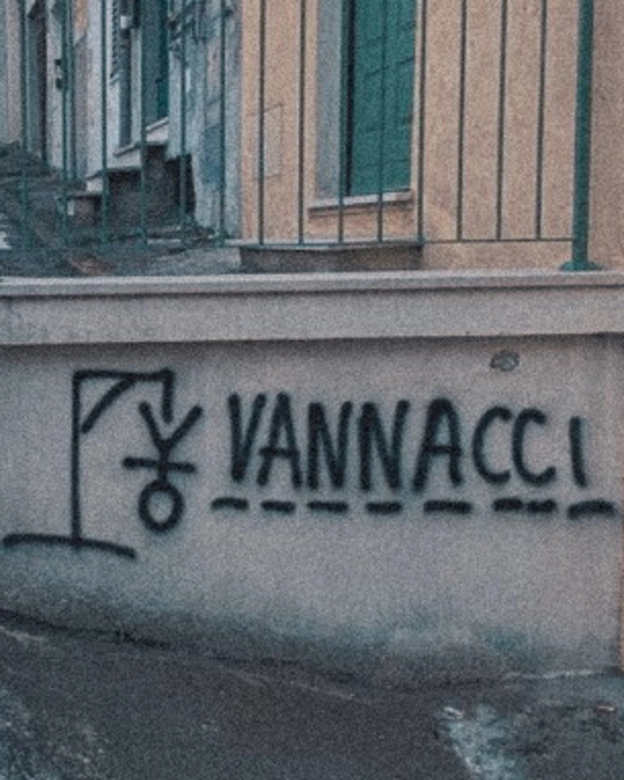 Roberto Vannacci minacciato di morte a Jesi? La sua reazione: "Me ne frego"
