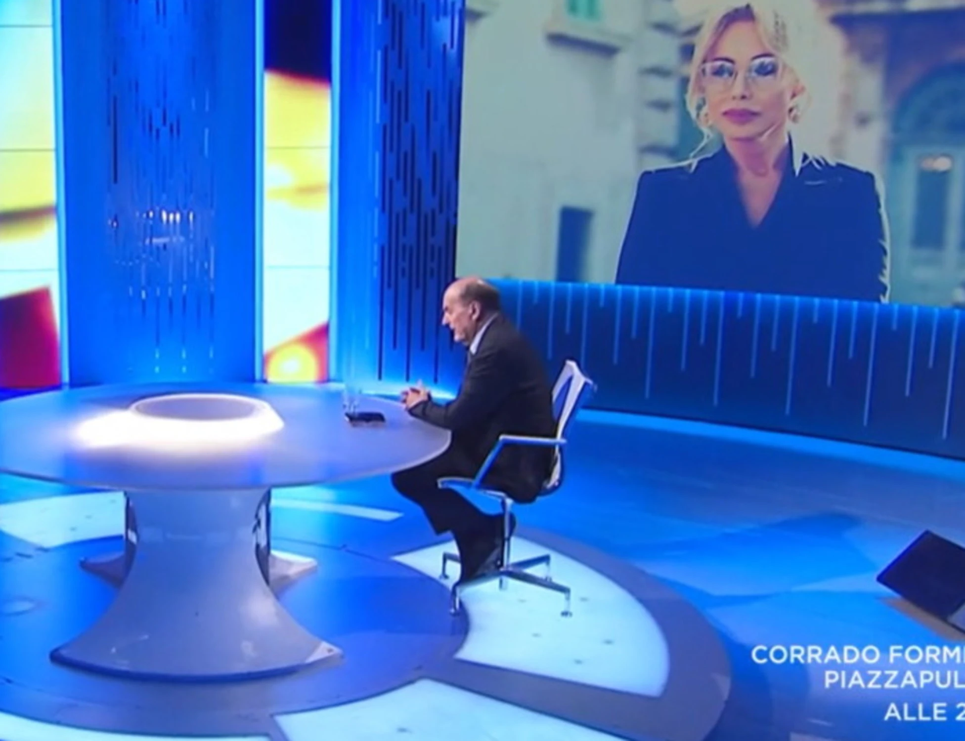 Otto e mezzo, Bersani in tilt sul generale Vannacci: "Filone fascistoide, ma sui gay..."