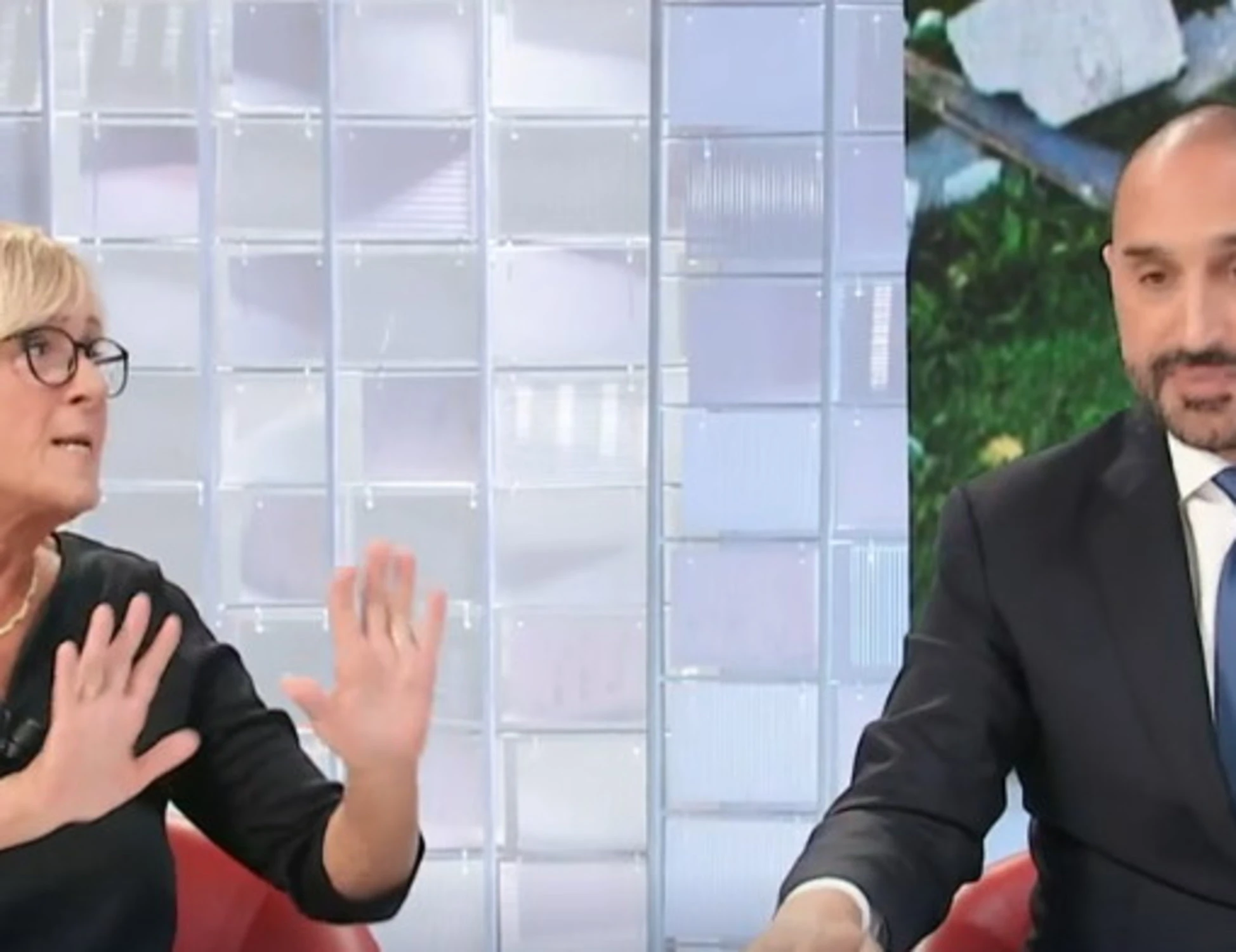 L'aria che tira, rissa Meli-Gubitosa: "Grillino isterico", "Non si permetta"