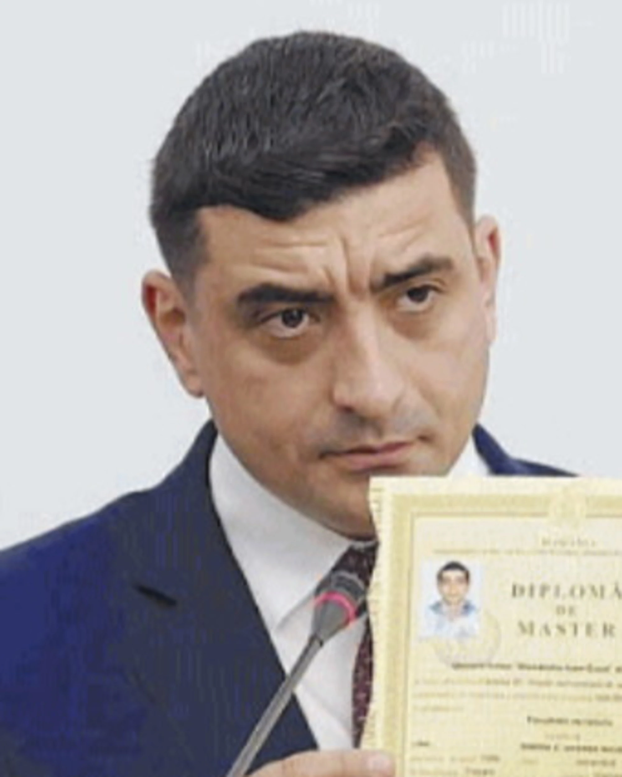 La Romania al voto, ammucchiata contro Simion