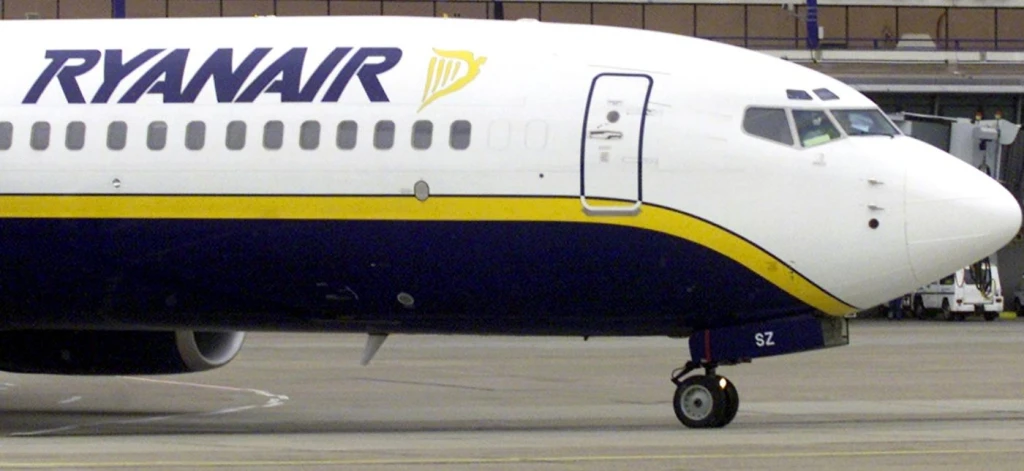 Elezioni, pilota Ryanair invita i passeggeri a votare Grillo