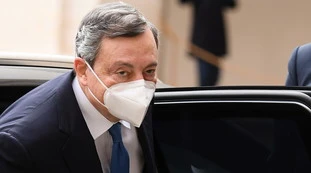 Mario Draghi a colloquio con Giuseppe Conte: "Di cosa hanno parlato", un incarico strategico?