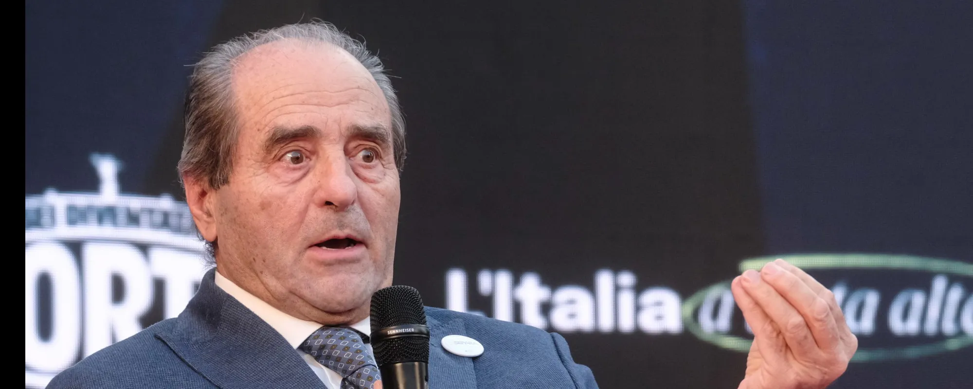 Leggi l'articolo: "Il crimine etico dei sacerdoti della giustizia": Di Pietro spiana le toghe rosse, ecco le loro menzogne