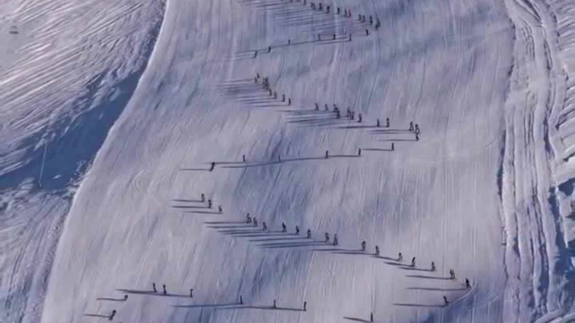 Il tributo alla comunità di Crans-Montana: il video