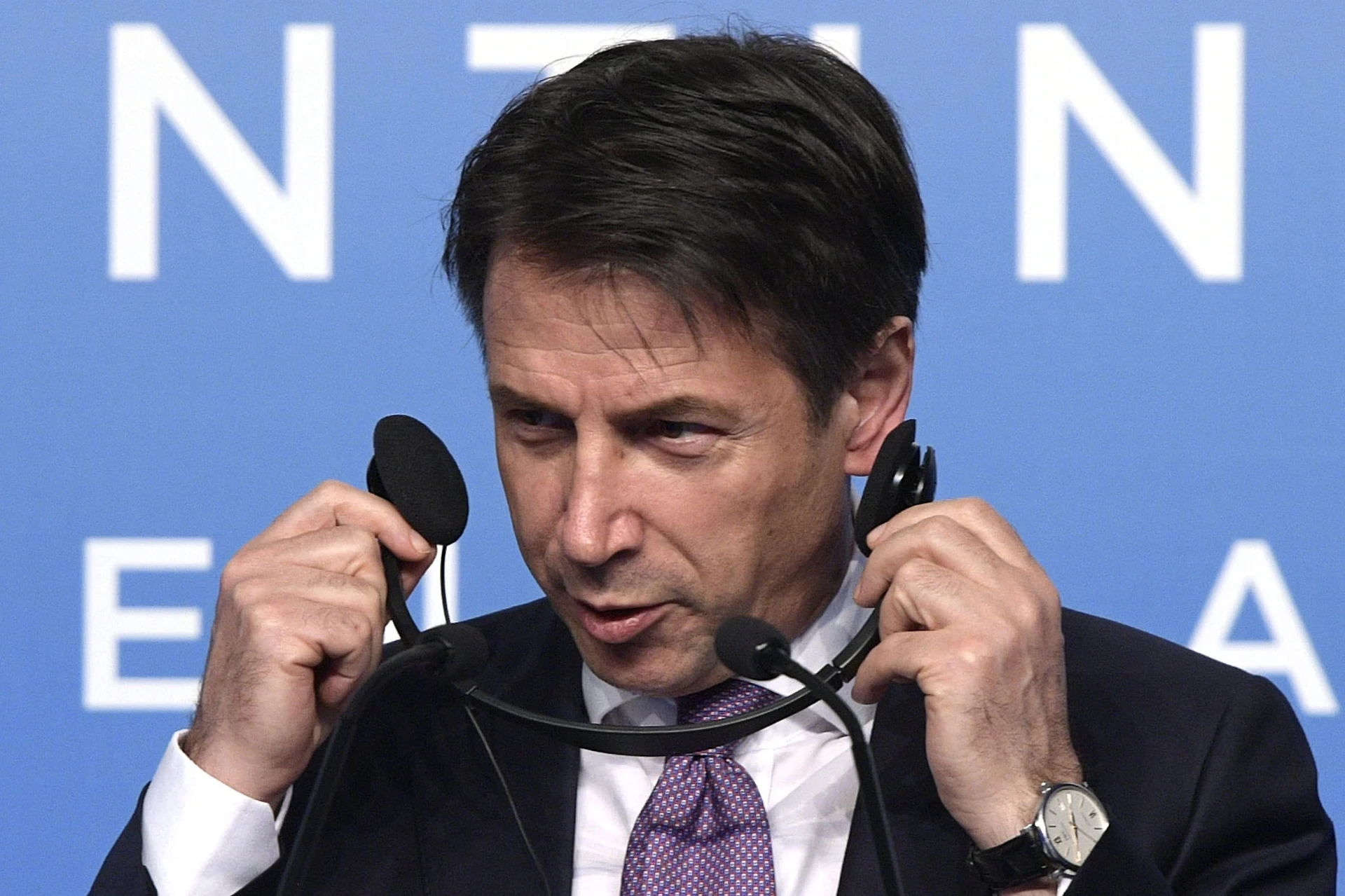Giuseppe Conte fa fuori Luigi Di Maio. M5s, il clamoroso retroscena: presto, il premier...