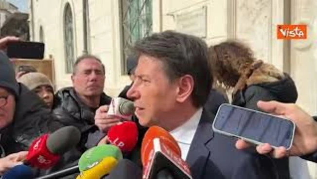 Conte: Sea Watch da risarcire? "Ero premier, decisioni giudici vanno rispettate"