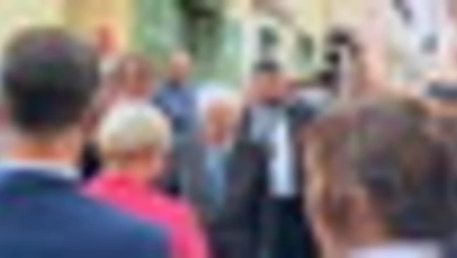 https://media.liberoquotidiano.it/Rl54h3wXXFzq0CCPymqq0Y_dKeGgITca2ZqupizYi7k/width:800/quality:90/aW1hZ2VzLzIwMjUvMDkvMTEvMTQzNTUyMzUwLWM1YTkzMjRlLTI4OWItNGE5ZC05YzdkLWNhZDcyYmM4ODQ1NS5qcGc.webp