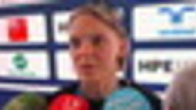 Olimpiadi, Arianna Fontana: coltelli ai piedi, rischi del mestiere