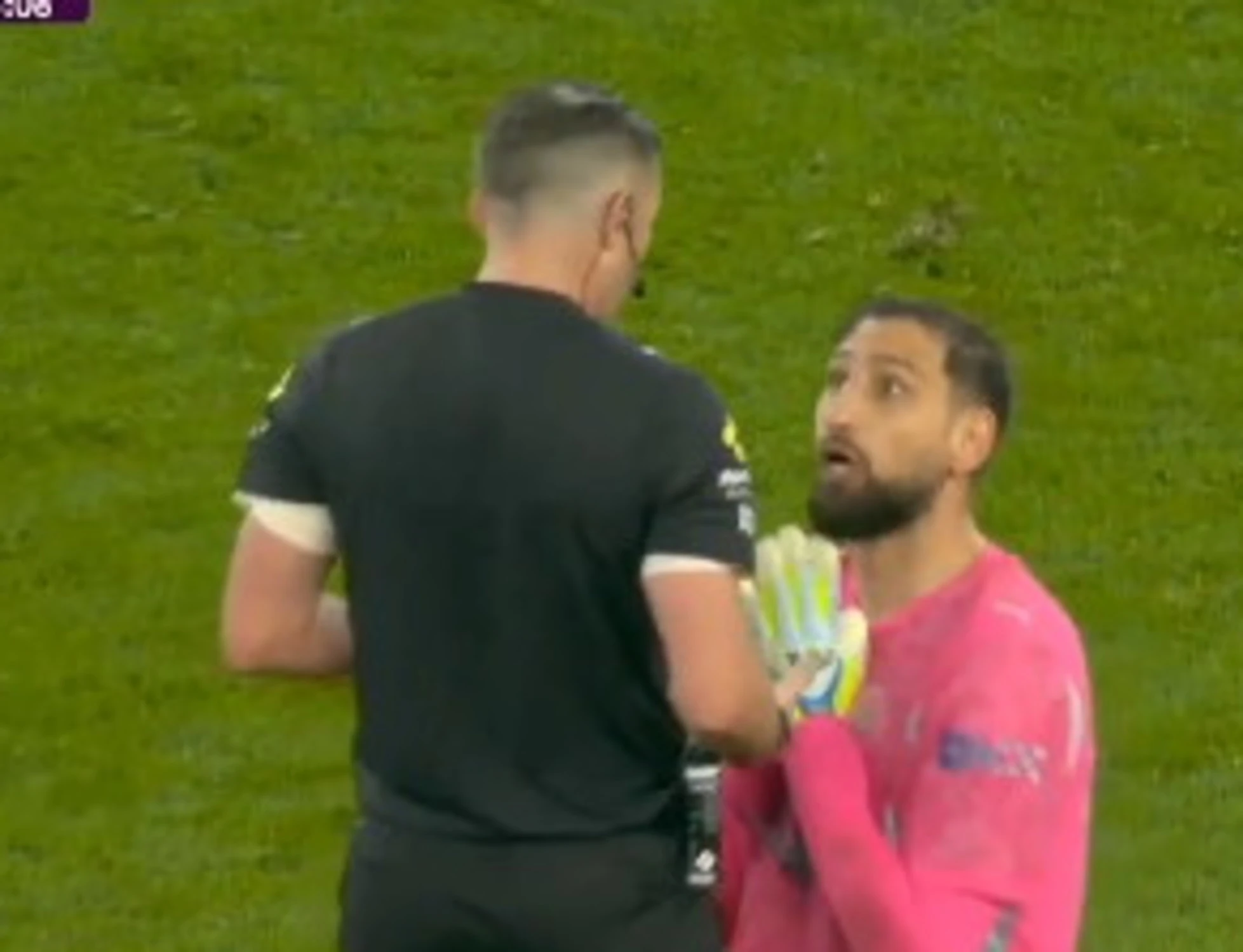 Donnarumma sbaglia, il City butta lo scudetto. E Gigio si inginocchia...