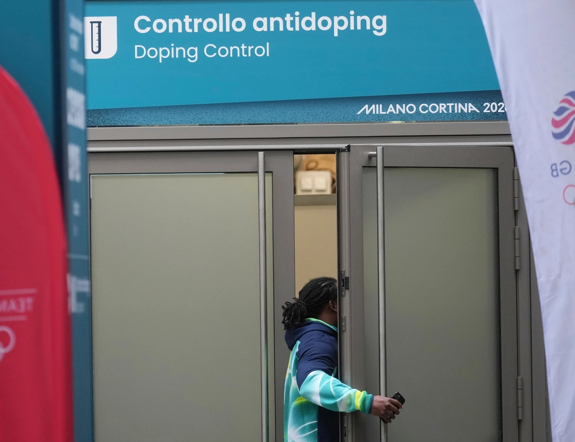 Milano-Cortina, come funzionano i test anti-doping: controlli a sorpresa anche in casa