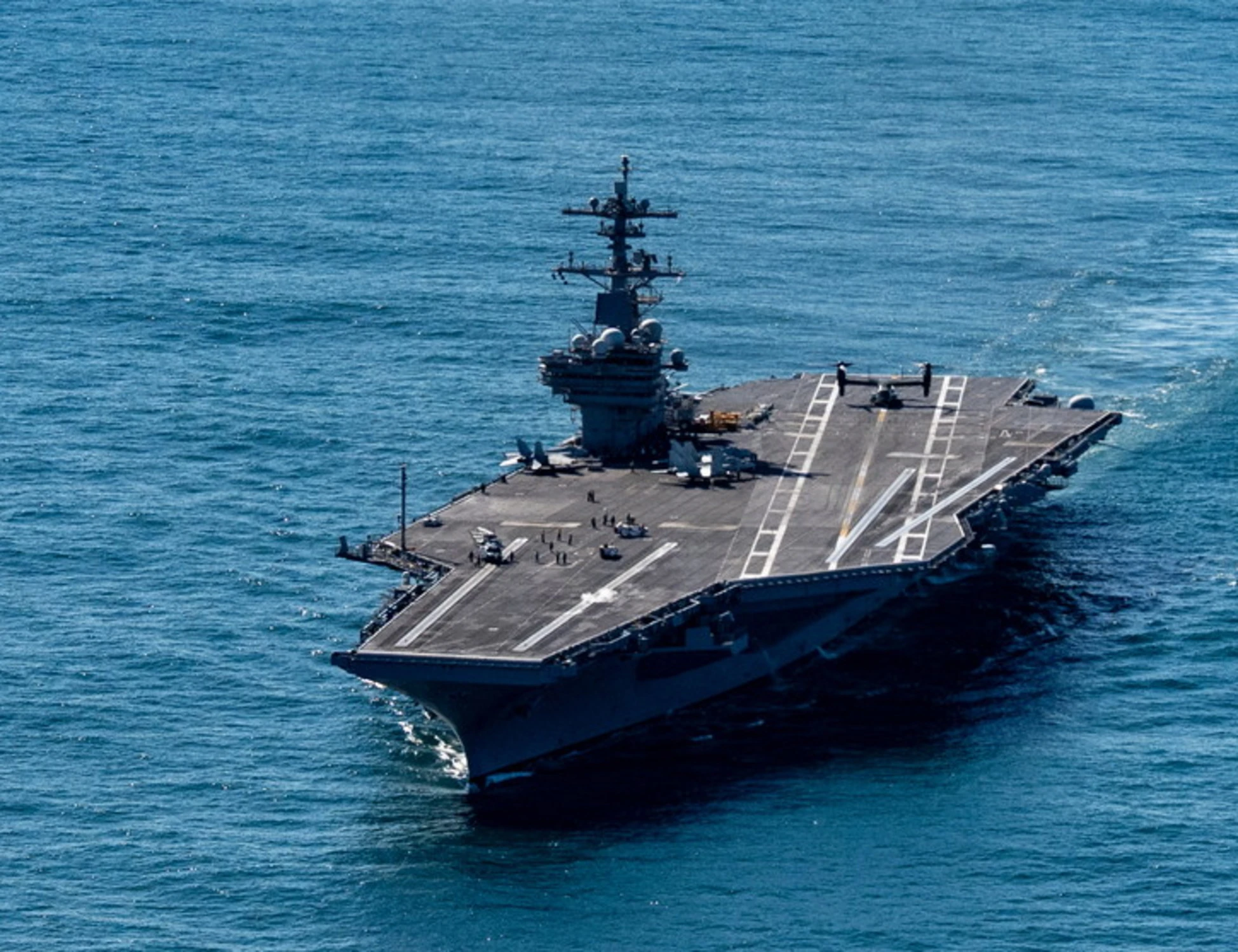 Iran, gli Stati Uniti verso il dispiegamento di una terza portaerei: è la USS George H.W. Bush 