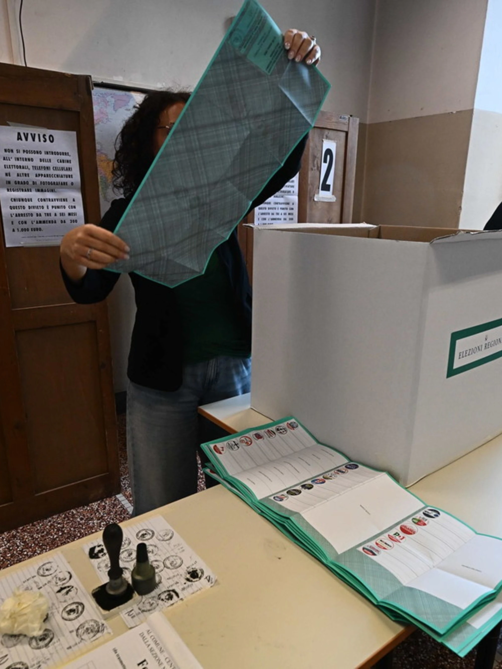 Scalea, "schede e timbri scomparsi": scoppia il giallo