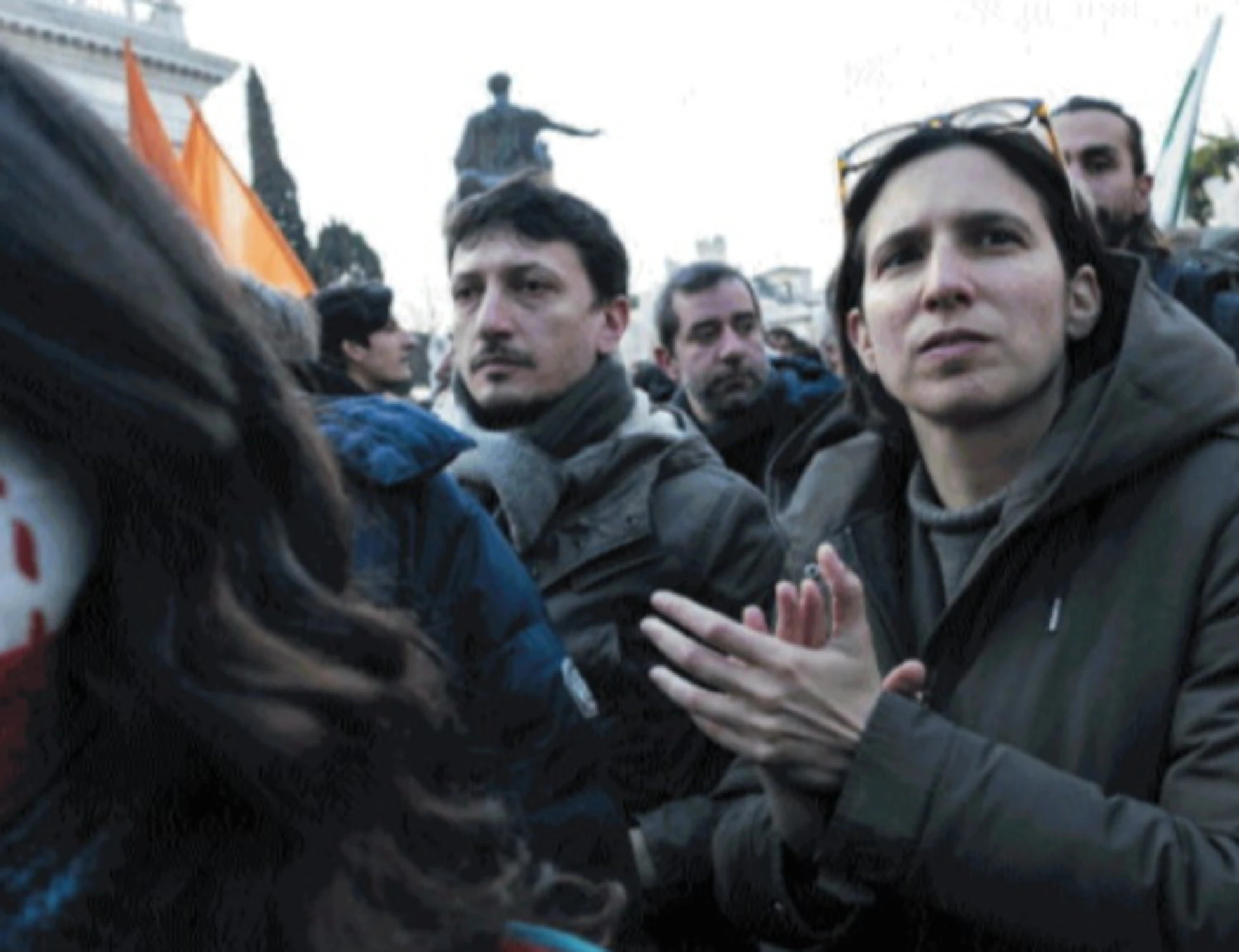 Roma, la sinistra caccia i sostenitori dello scià dal Campidoglio: "Intervenuti i poliziotti"