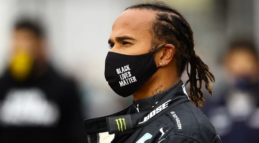 Formula 1, Lewis Hamilton fa la storia: vince l’Eifel ed eguaglia Schumacher per numero di successi