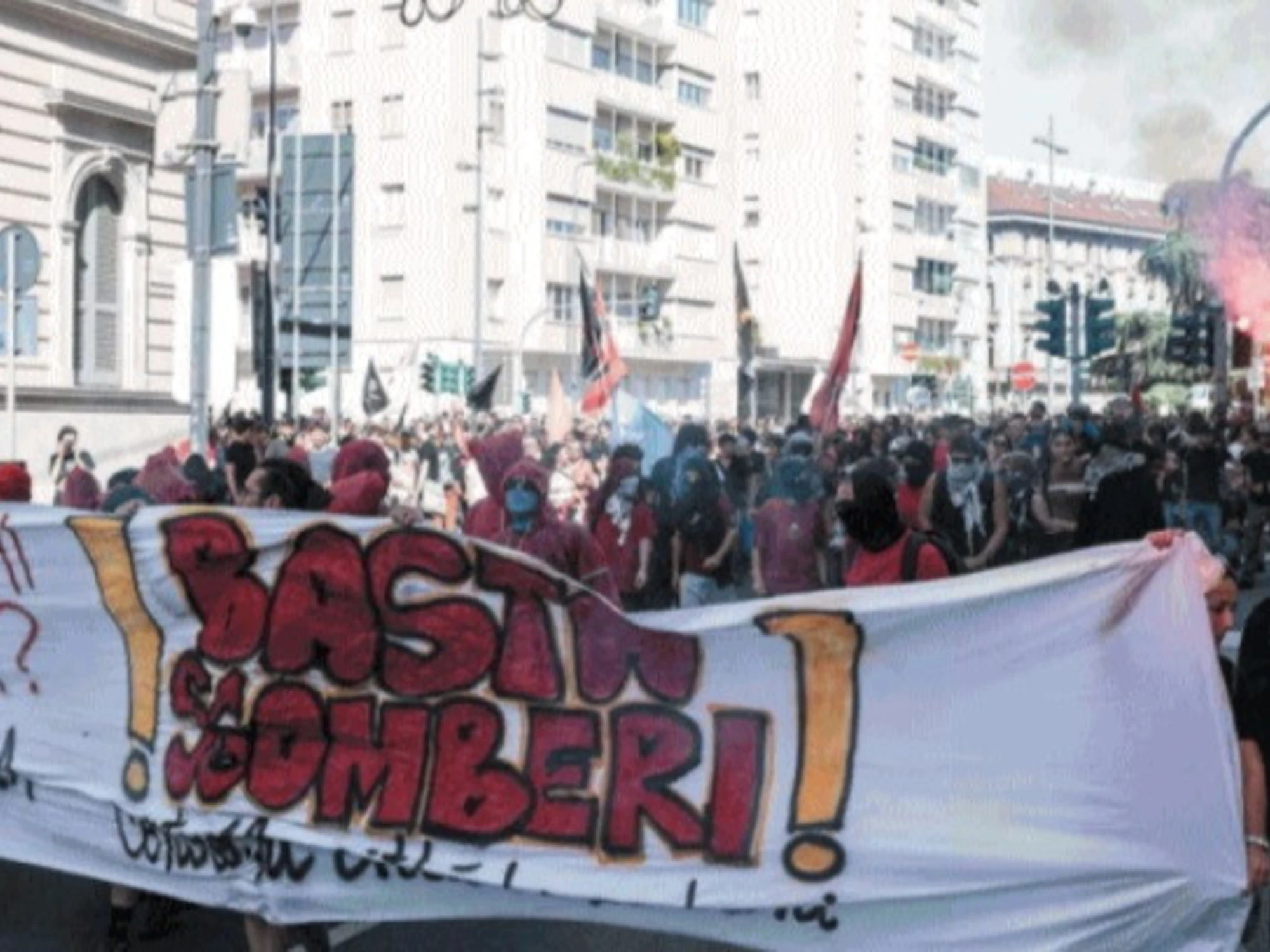 Leoncavallo senza vergogna: rifiuta il "regalo" del Comune