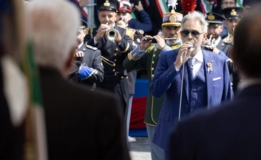 Svaligiata la villa di Bocelli a Forte dei Marmi: un colpo da capogiro