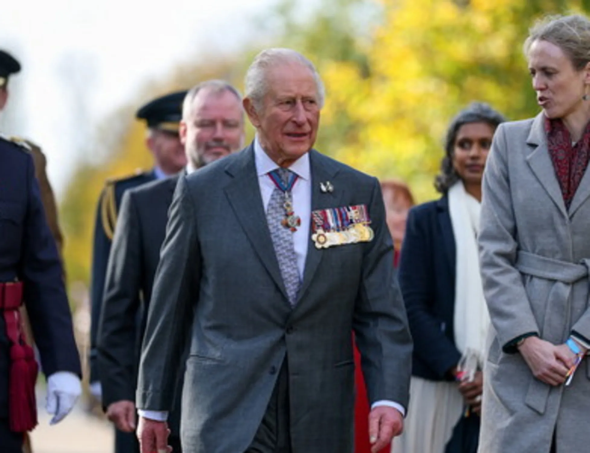 "Da quanto?": scandalo Epstein, Re Carlo travolto