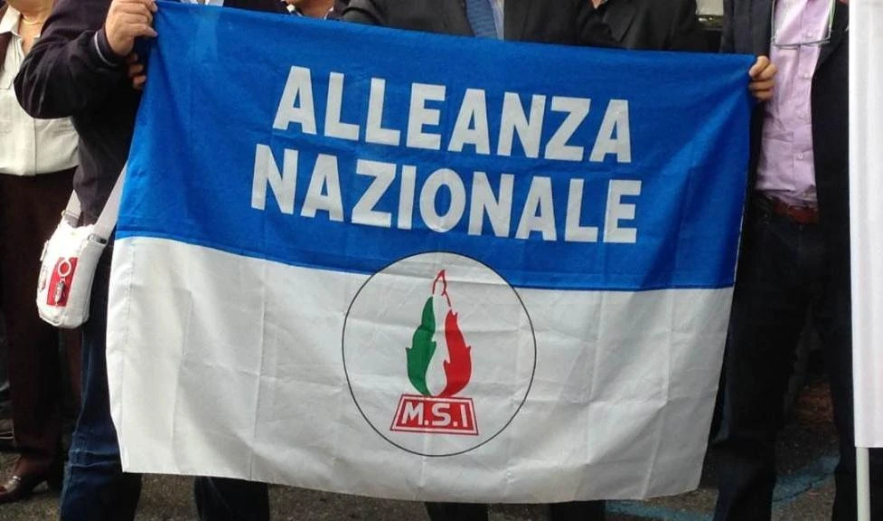 L'indiscrezione: "I colonnelli di Fini in cura dallo psichiatra"